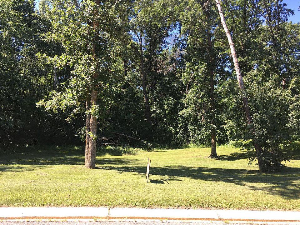 1st image of 1714 Wildflower Ln NE