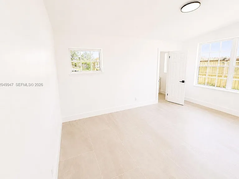 2649 Key Largo Ln #2649 — Photo 8