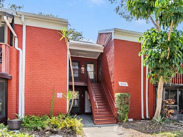8220 12th Way N APT G, Saint Petersburg, FL 33702