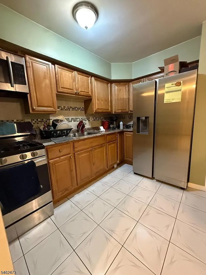 2 bed, 1.0 bath, $2,000 — Photo 4