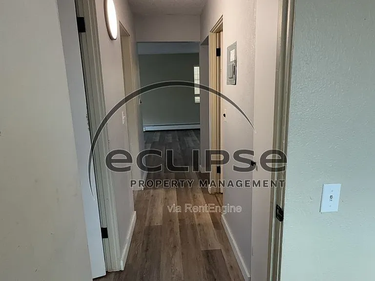 Summit View Apartments — Photo 168