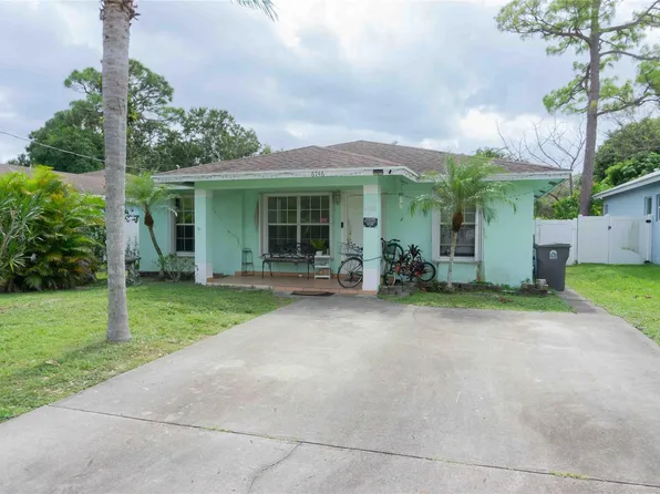 6746 2nd Street, Jupiter, FL 33458