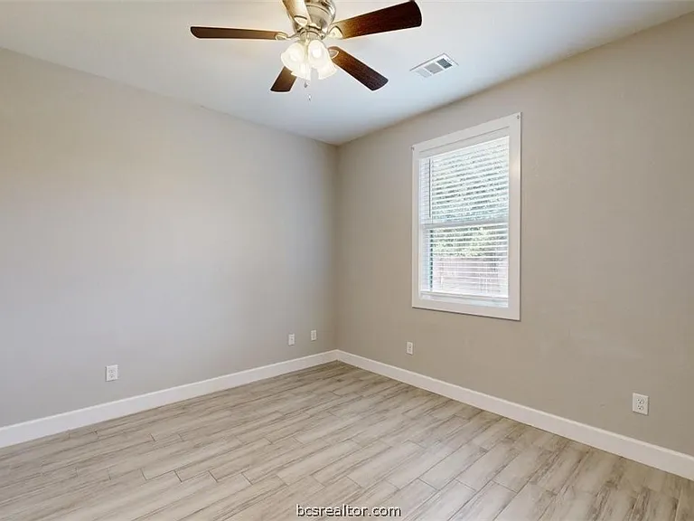 513 Kubin St — Photo 20