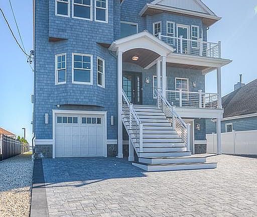 2nd image of 567 Long Point Dr