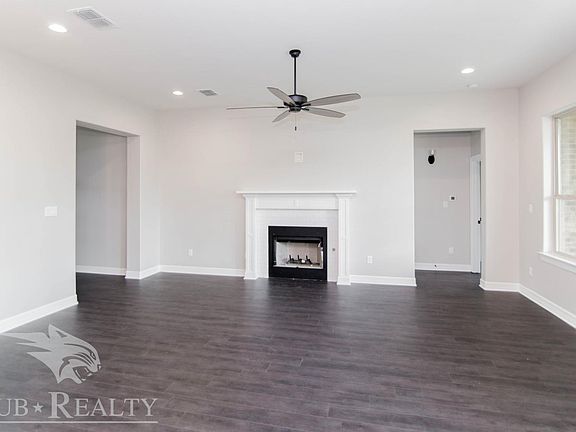 4th image of 107 Letterman Ln