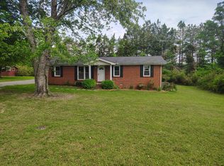 619 Baker Dr, Lafayette, TN 37083