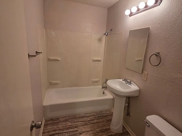 2565 N Kansas St — Photo 8