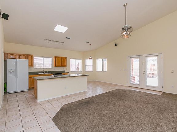 5th image of 1401 E Malapai Dr