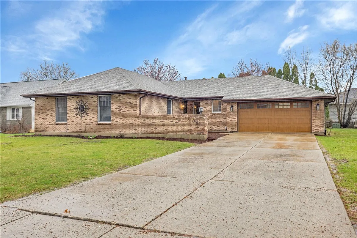 505 Fairlane Dr photo 1