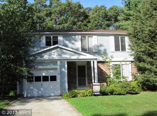 218 Silverleaf Dr, Sterling, VA 20164