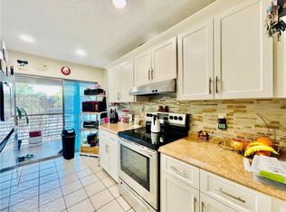 2800 NE Riverside Dr #203, Pompano Beach, FL 33065