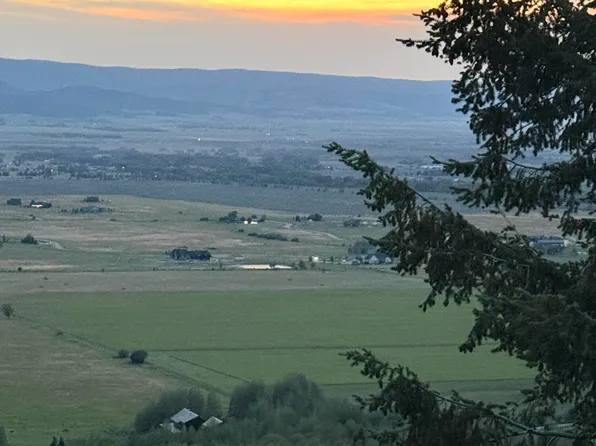 2880 Sorensen Creek Dr, Victor, ID 83455