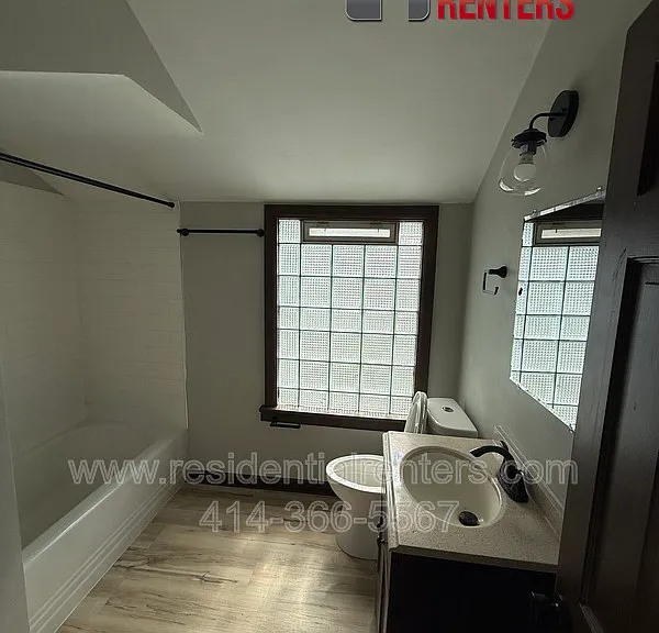 3914 W Hampton Ave #SFH — Photo 10