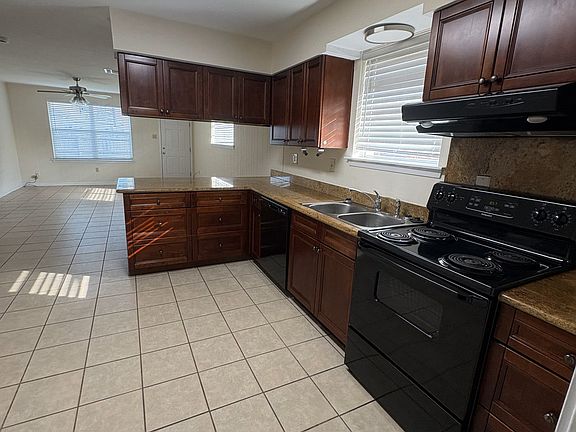 4th image of 1253 Carrollton Ave