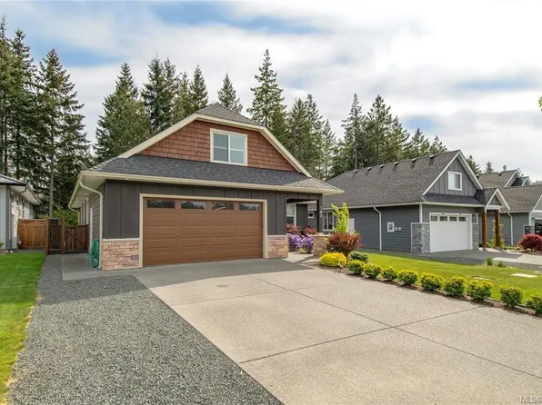 782 Salal St, Campbell River, BC V9H 0E7