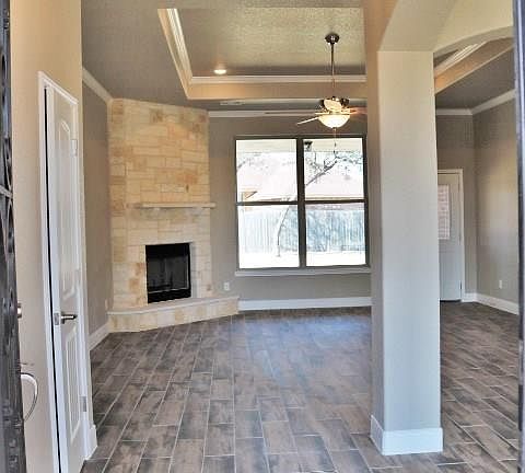 4th image of 1012 Jonathan Ln