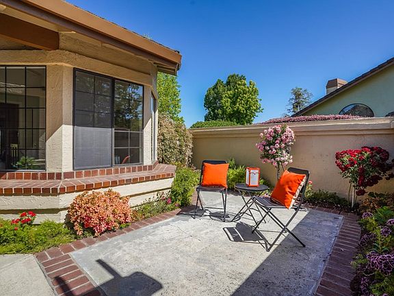 5th image of 3202 Lake Garda Dr