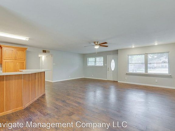 2nd image of 1903 W Sanford St