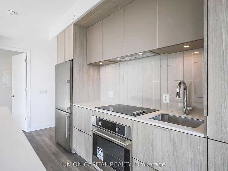 130 River St #902 — Photo 18