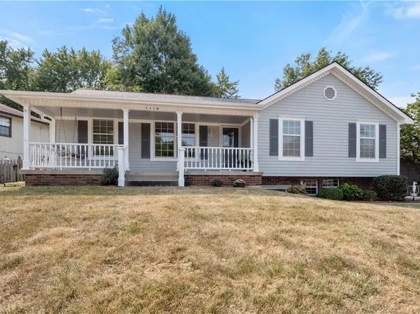 1116 SW Trail Ridge Dr, Blue Springs, MO 64015