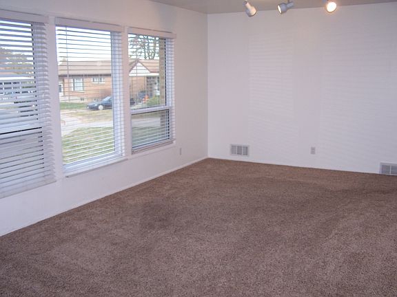 Upper Living Room 1