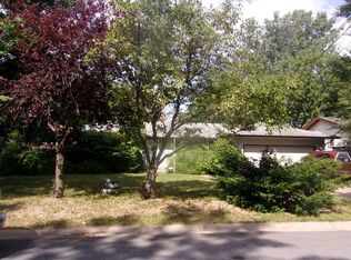 2276 Leona Dr, New Brighton, MN 55112