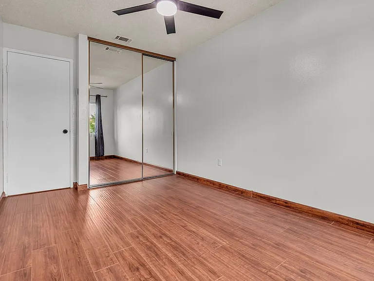 1428 Camelot Dr — Photo 25