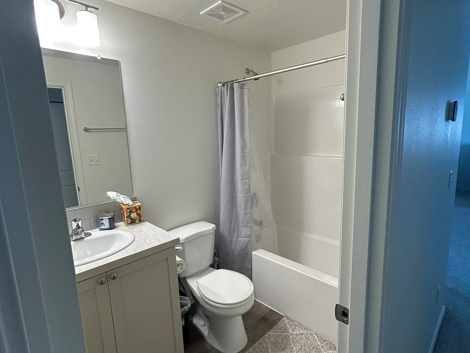 3 bed, 1148 sqft, $2,200 — Photo 4