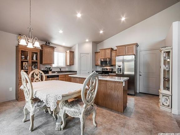 3rd image of 5743 S Altamira Dr