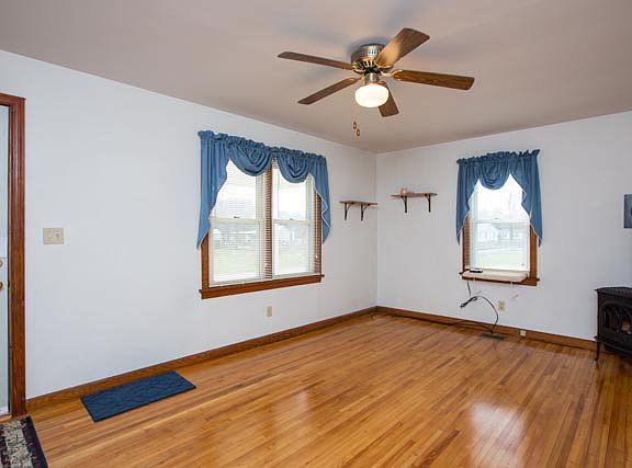 5th image of 28 Kelley Ln