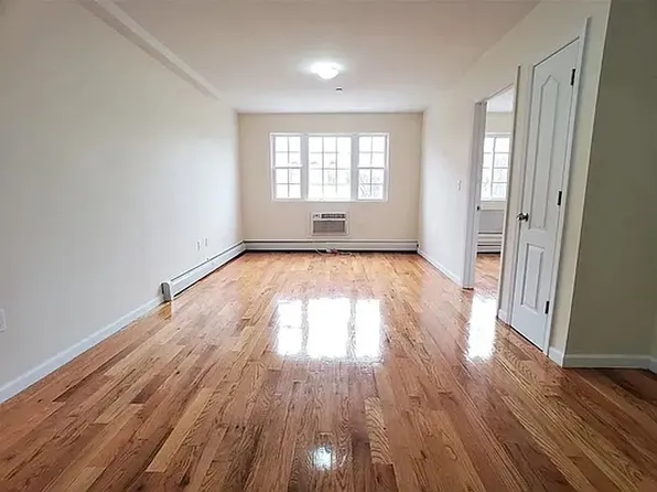 17 Covert Street image 1 of 11