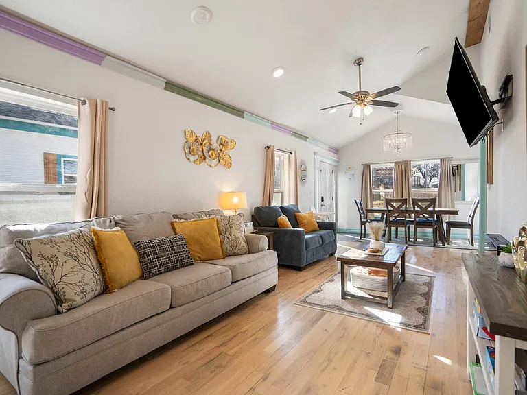 W Easton Pl — Photo 15