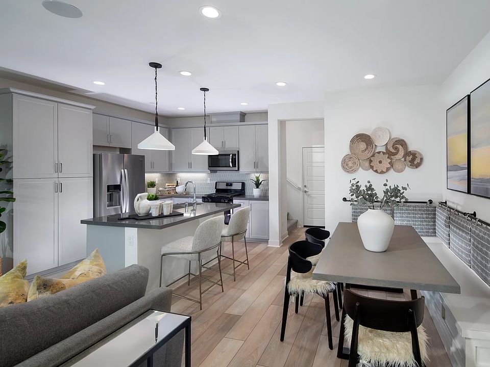 2nd image of 4016 E Lily Paseo Unit 123