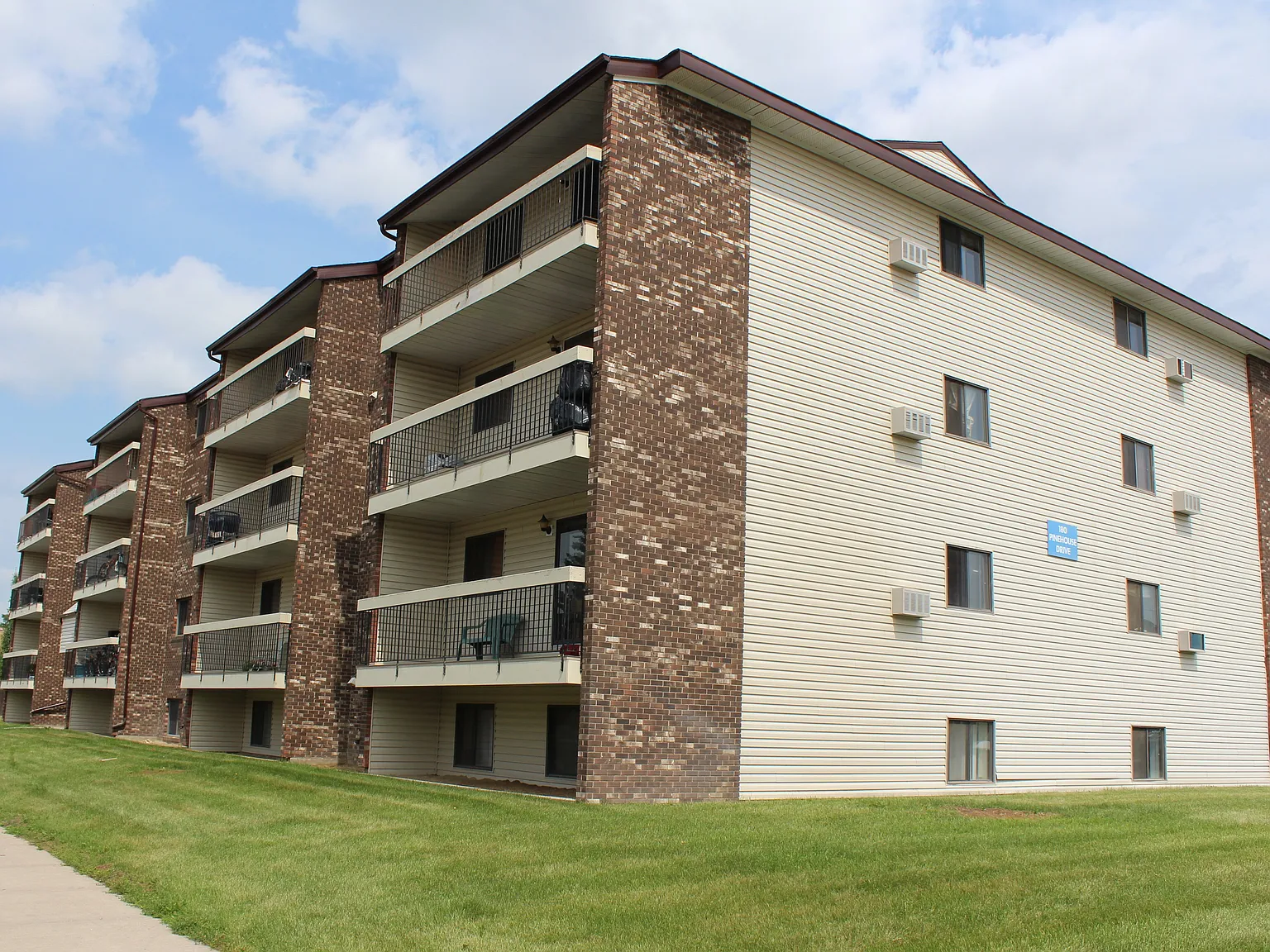 Lawson Village — Photo 3