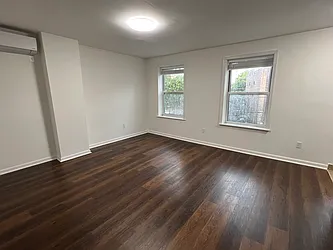 27-02 Astoria Boulevard