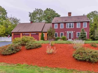 16 Susan Rd, New Boston, NH 03070