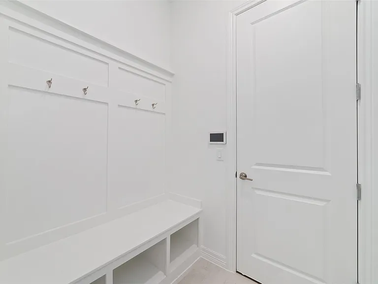 2925 Gleason Terrace Ln — Photo 5