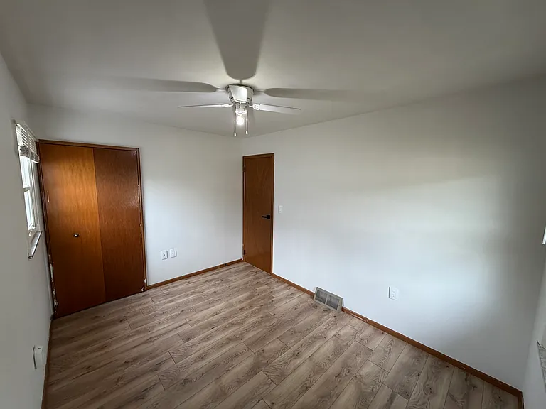 1818 Grandview Dr — Photo 11