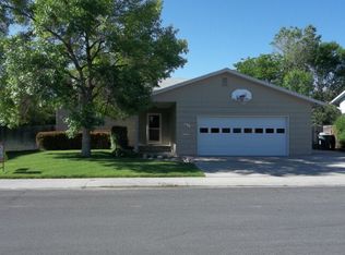 438 Sunlight Dr, Powell, WY 82435
