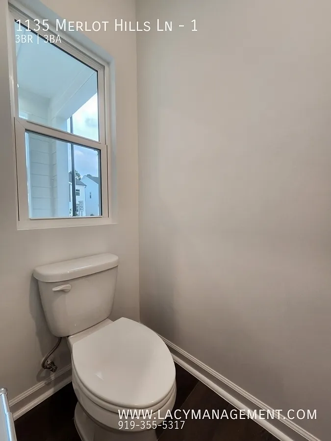 3 bed, 2.5 bath, 1529 sqft, $1,795 — Photo 4