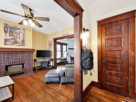 5th image of 69 College St
