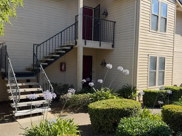 2401 Eilers Ln Unit 703, Lodi, CA 95242