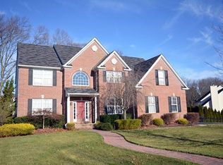 24 Summerfield Dr, Monroe, NJ 08831