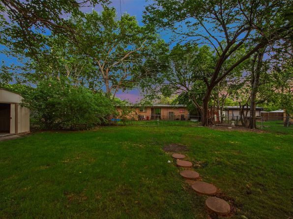 5304 Nadine Dr, Haltom City, TX 76117