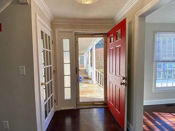 Door coming in from front porch - foyer
