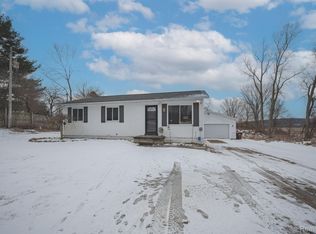 7577 Crofoot Rd, Fowlerville, MI 48836