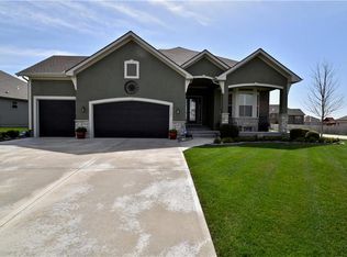 21665 W 176th Ter, Olathe, KS 66062