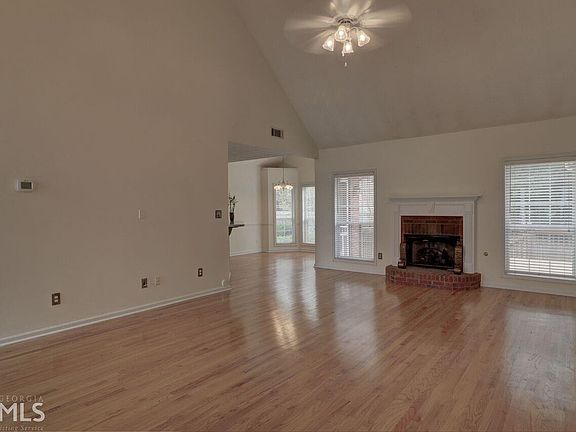 4th image of 132 Wynnfield Blvd #37