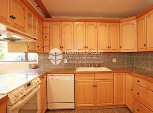 15925 SE 3rd St, Bellevue, WA 98008