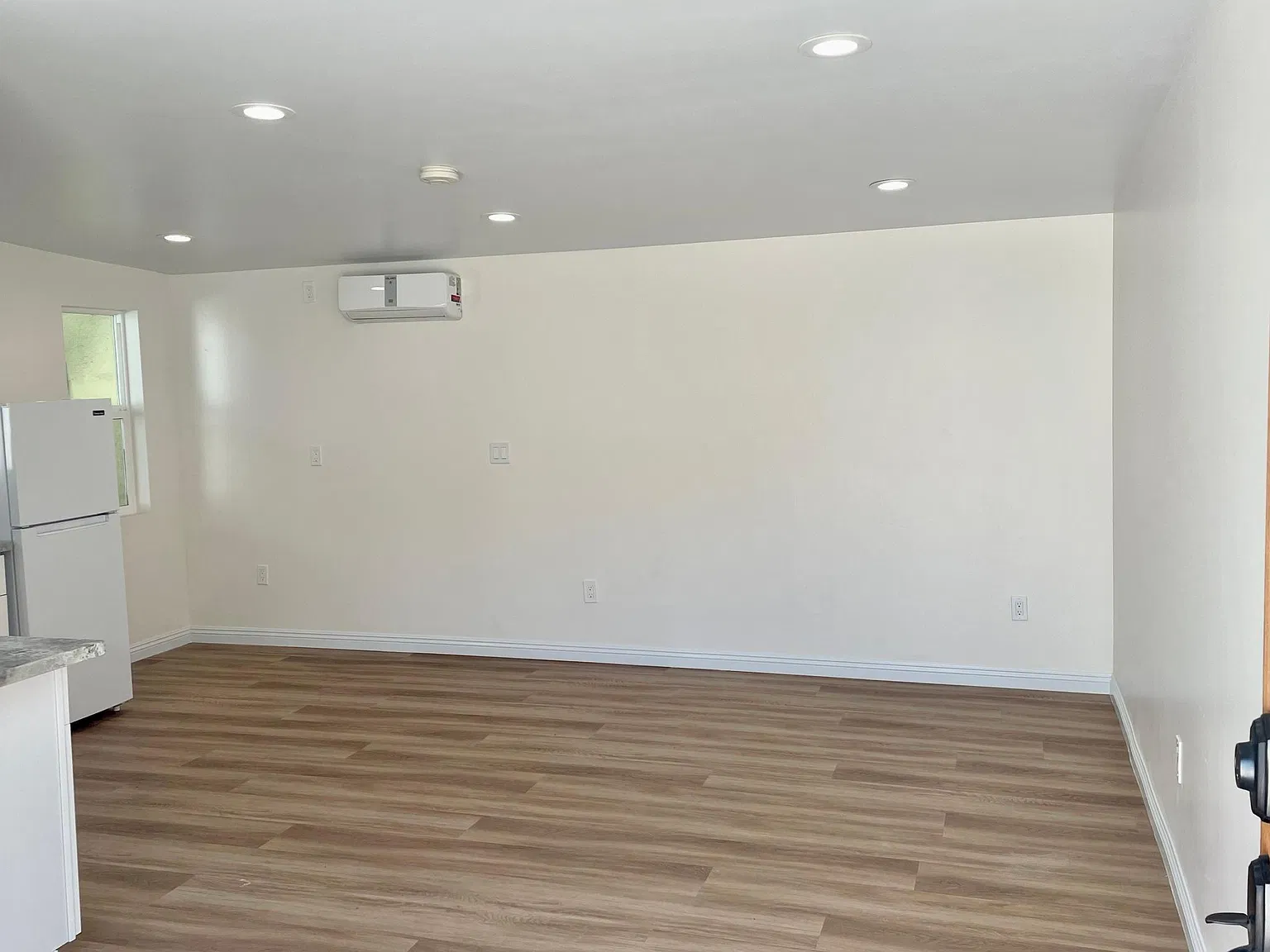 1516 Glenwood Rd — Photo 2